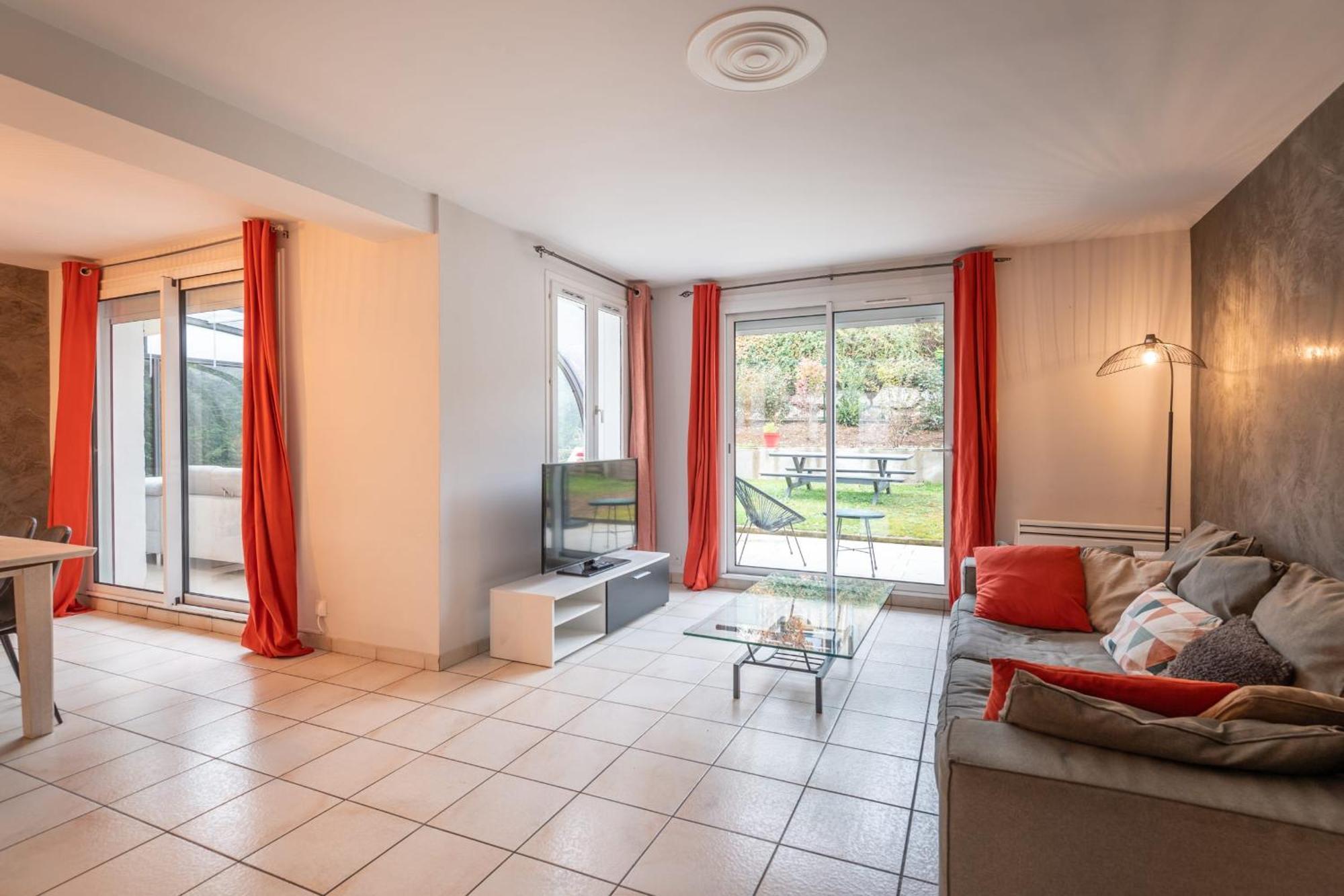 Alpiloc - Town House With Garden And Winter Lounge Villa Annecy Buitenkant foto
